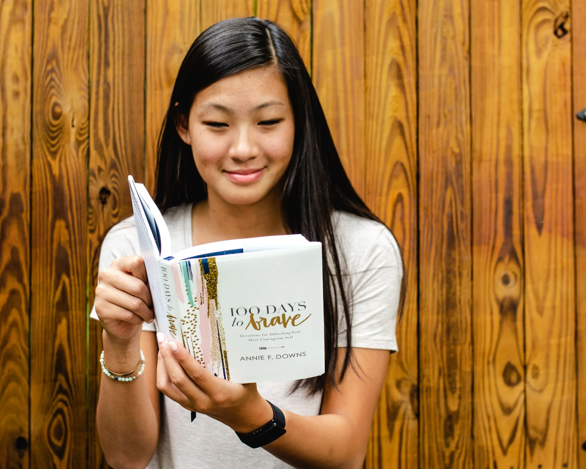 100 Days to Brave: Devotions for Unlocking Your Most Courageous Self - Image 3