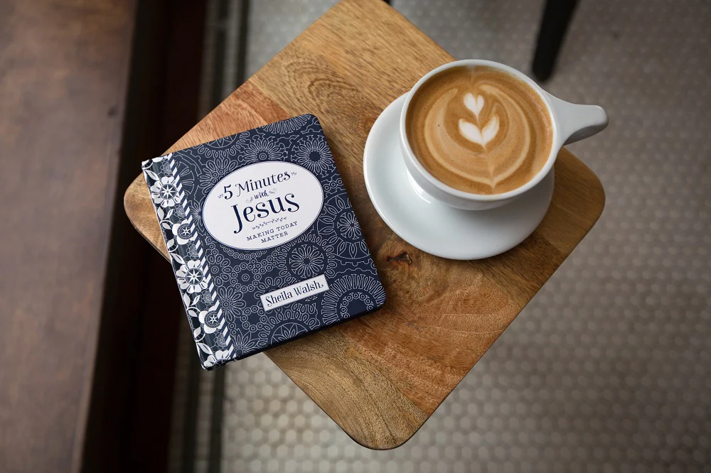 5 Minutes with Jesus: Quick Daily Devotions for Busy Lives (A 50-Day Devotional) - Image 5