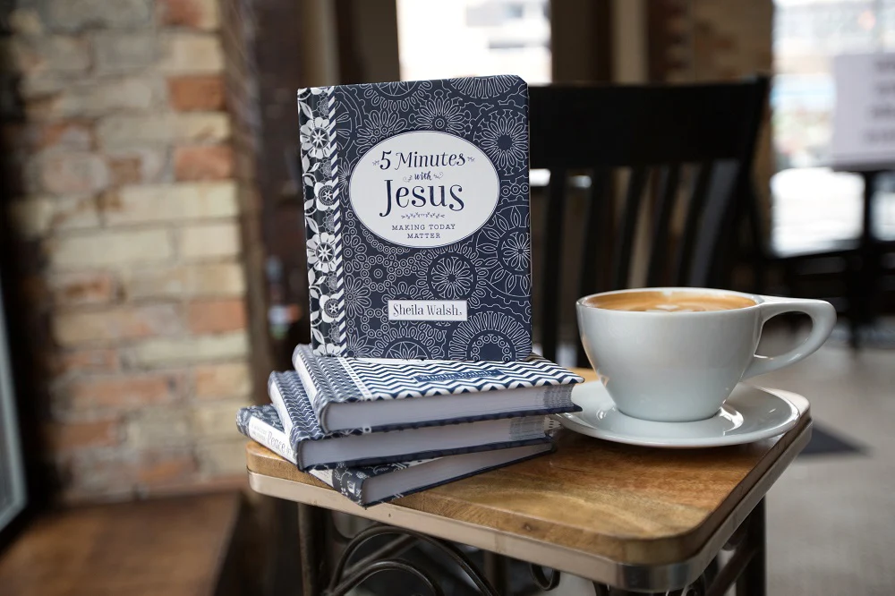 5 Minutes with Jesus: Quick Daily Devotions for Busy Lives (A 50-Day Devotional) - Image 6