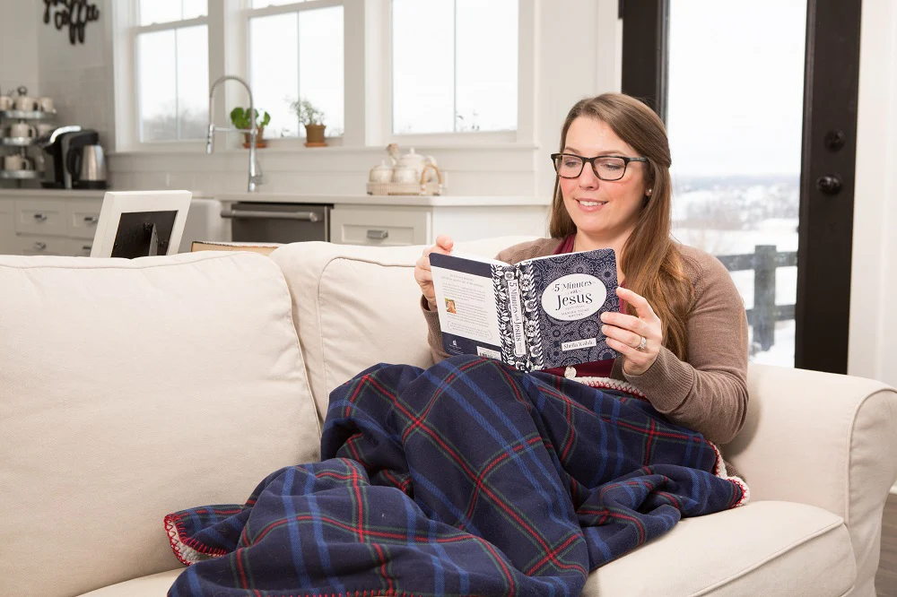 5 Minutes with Jesus: Quick Daily Devotions for Busy Lives (A 50-Day Devotional) - Image 8