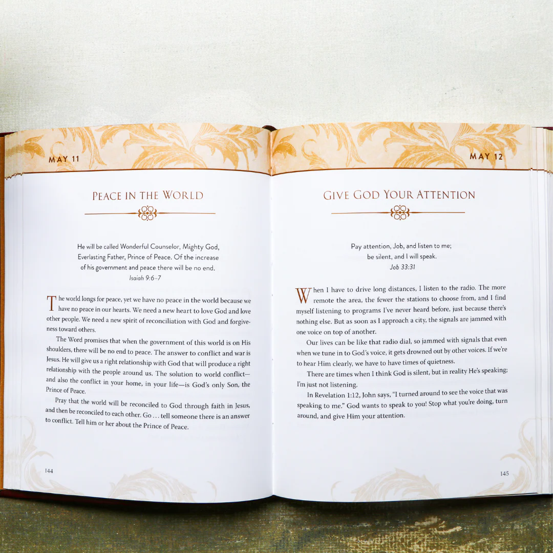 Fixing My Eyes on Jesus: Daily Moments in His Word (A 365-Day Devotional) – The Perfect Christian Gift for Lent and Easter - Image 11