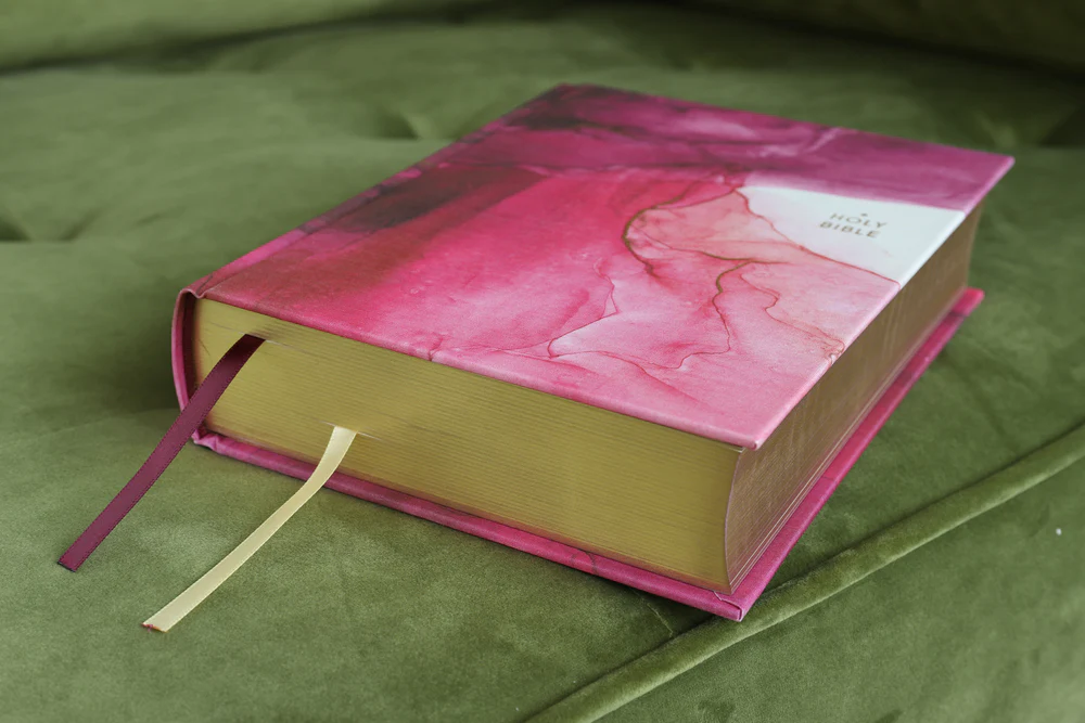 NIV, Artisan Collection Bible, Gilded Edges, Red Letter Edition, Comfort Print - Image 33