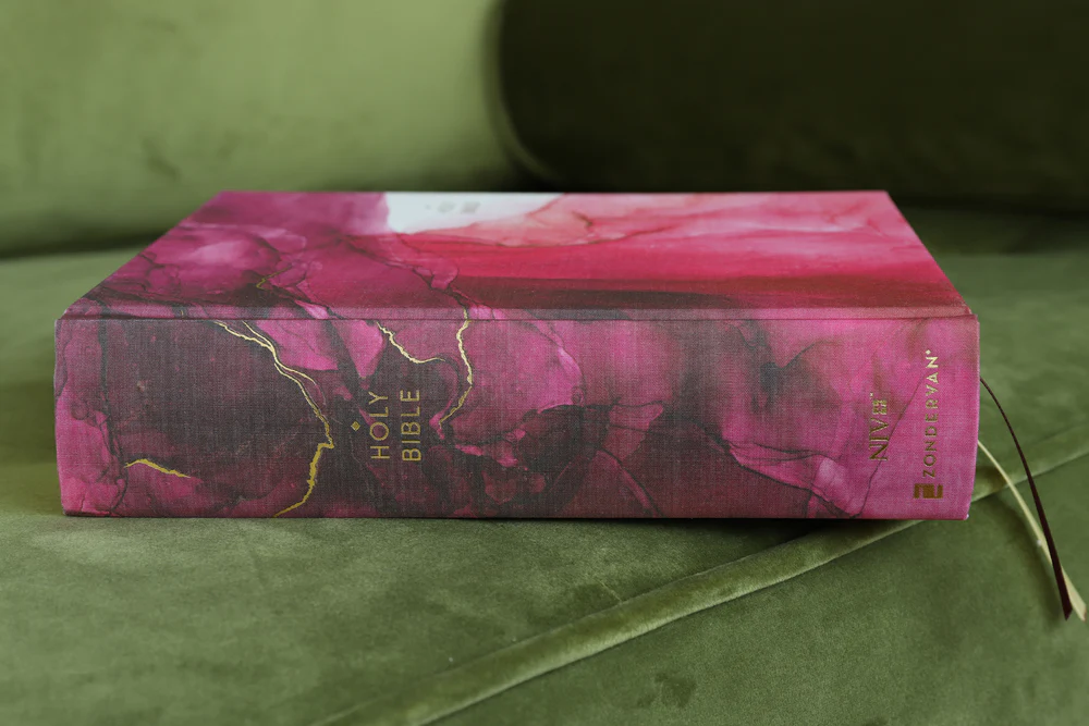 NIV, Artisan Collection Bible, Gilded Edges, Red Letter Edition, Comfort Print - Image 34