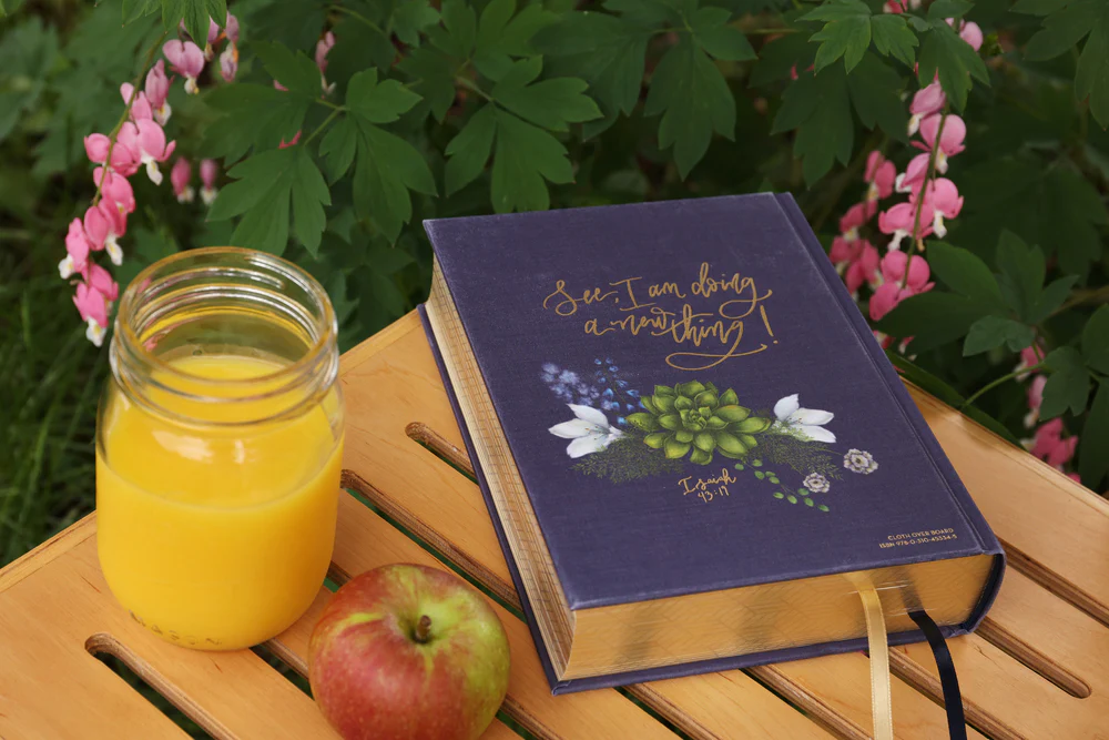 NIV, Artisan Collection Bible, Gilded Edges, Red Letter Edition, Comfort Print - Image 55