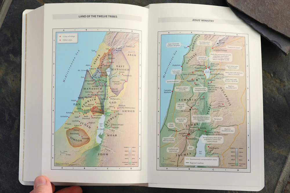 NIV, Gift and Award Bible, Leather-Look, Red Letter Edition, Comfort Print - Image 29