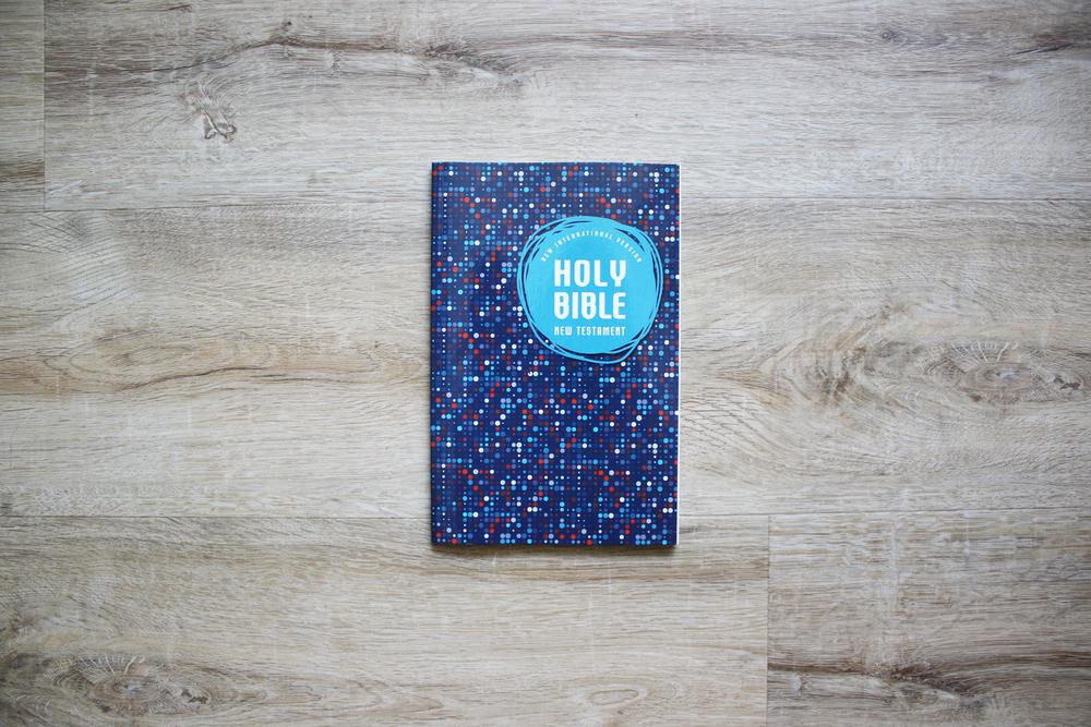 NIV, Outreach New Testament, Paperback - Image 6