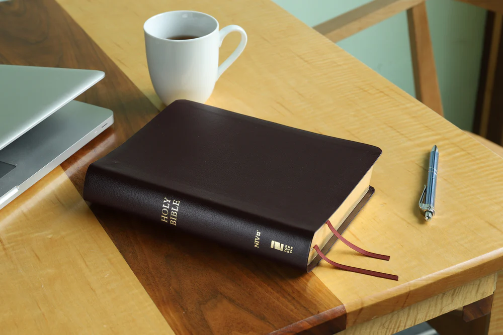 NIV, Reference Bible, Giant Print, Red Letter Edition, Comfort Print - Image 63