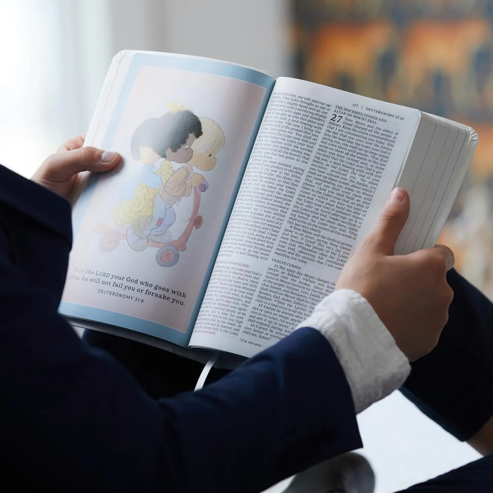 NRSVCE, Precious Moments Bible, Comfort Print: Holy Bible - Image 11