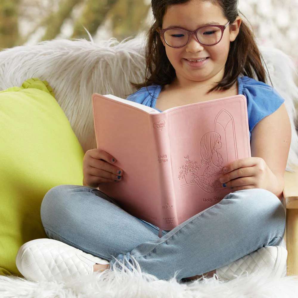 NRSVCE, Precious Moments Bible, Comfort Print: Holy Bible - Image 3