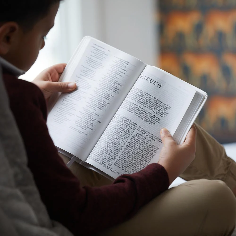 NRSVCE, Precious Moments Bible, Comfort Print: Holy Bible - Image 8