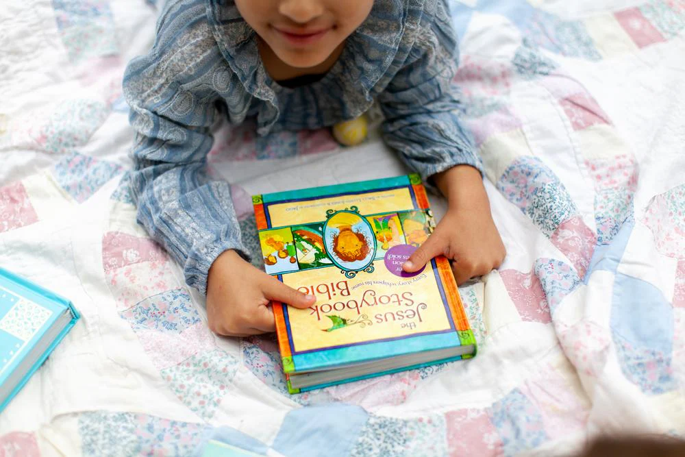 The Jesus Storybook Bible: Every Story Whispers His Name - Image 9