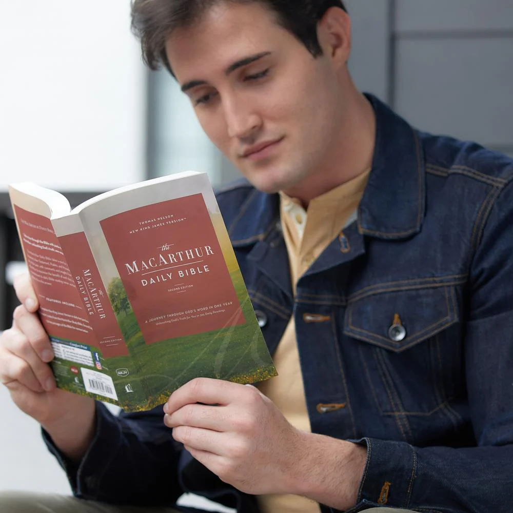 NKJV, The MacArthur Daily Bible, 2nd Edition, Comfort Print: A Journey Through God's Word in One Year - Image 10