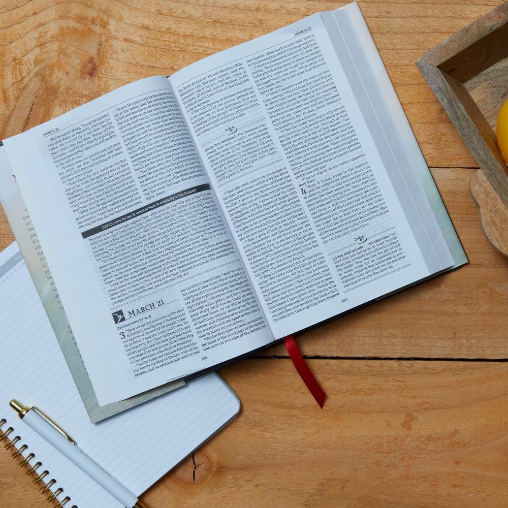 NKJV, The MacArthur Daily Bible, 2nd Edition, Comfort Print: A Journey Through God's Word in One Year - Image 20